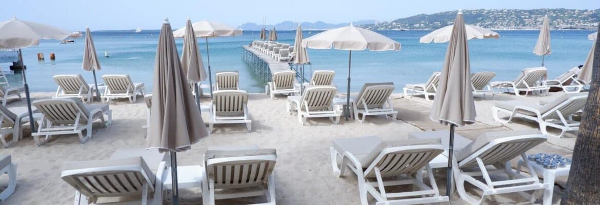 Club Paradise 2022 in Juan Les Pins, French Riviera — Summer Vacation