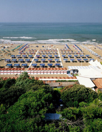 Leisure Time Tours 2023 Sukkot Program in Forte Dei Marmi, Italy